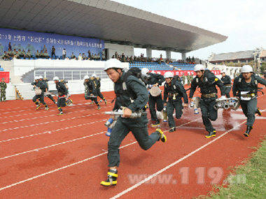 上海举行“消安杯”多种形式消防队伍练兵比武