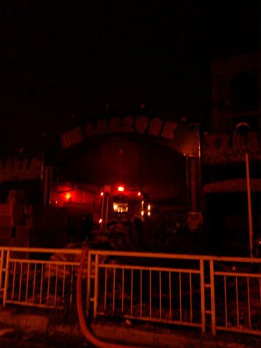 深圳一批发市场凌晨发生火灾 致15死5伤