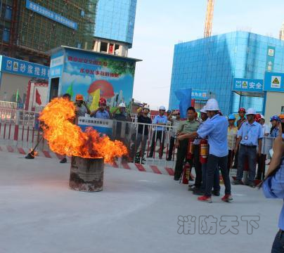 泉州一在建工地开展消防演练活动